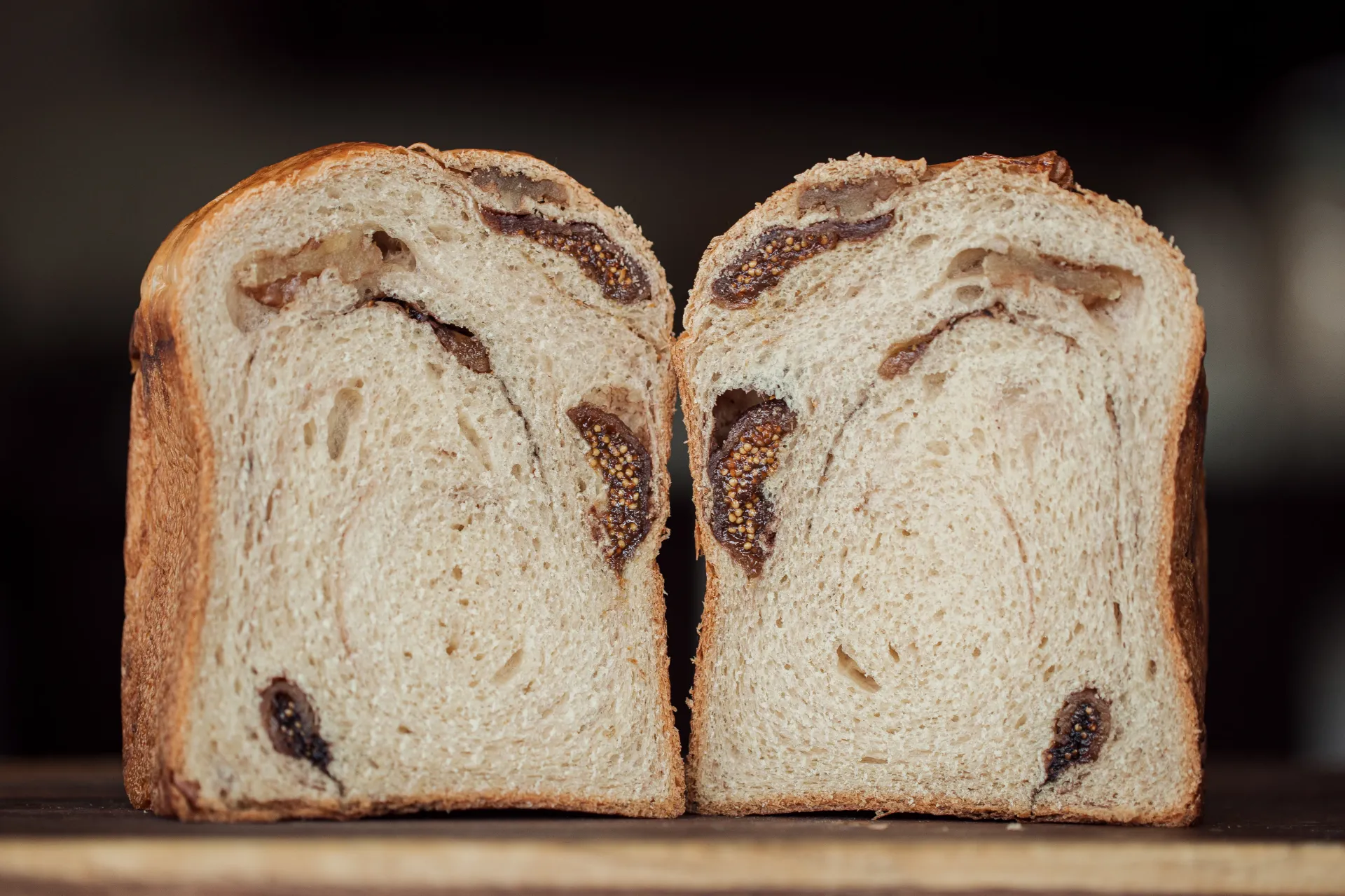 [Mar 12] Red Wine Fig & Walnuts Shokupan