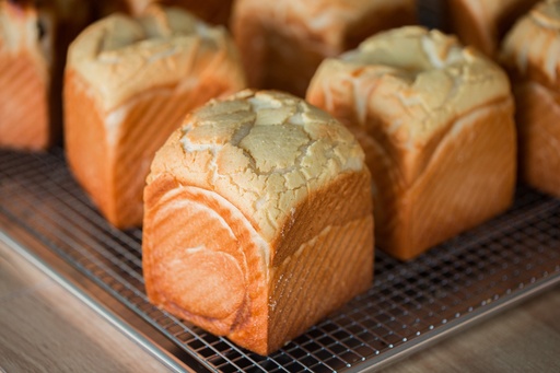 [Nov 22] Coconut Pineapple Cream Cheese Shokupan